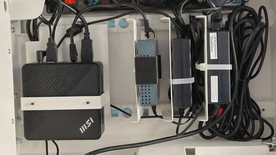Mini PC MSI all'interno di una soluzione Cashmatic